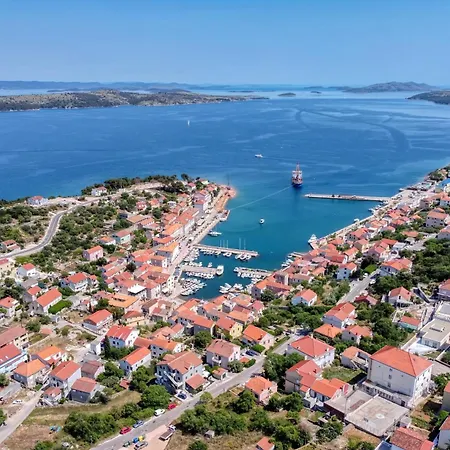 By The Sea Sali, Dugi Otok - 12492 * サリ